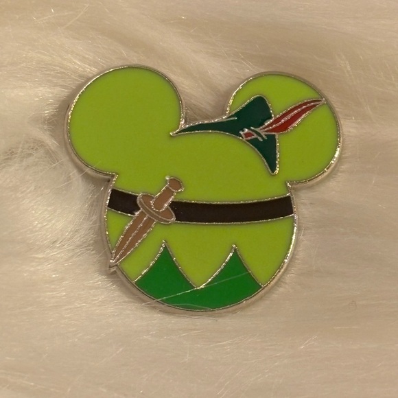 Disney Peter Pan 2012 Mickey Ears Trading Pin - Picture 1 of 3